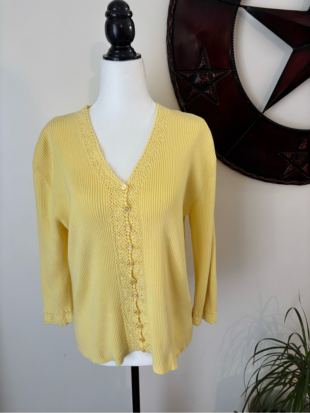 Cleo Petite Cottage core  Yellow V-Neck Button Front Cardigan with Lace Trim Lg
